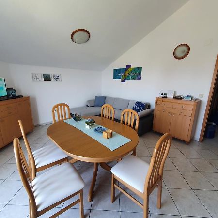 Apartment Irena Malinska Eksteriør bilde